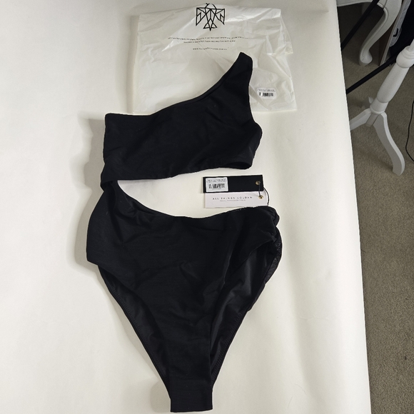 THE CUTOUT ONE PIECE - BLACK MESH, All Things Golden, size medium - Picture 2 of 9